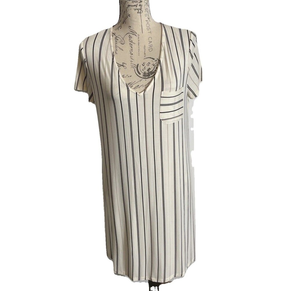 Soma Cool Nights Sleep Shirt M Black White Stripe Short Sleeve Nightgown